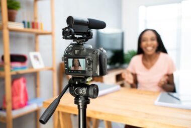 How Micro-Influencers in the Beauty Space Are Outperforming Big Campaigns in Engagement and Sales